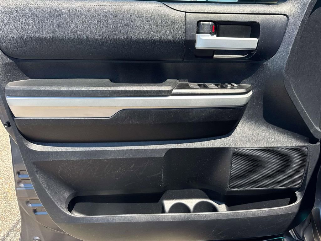 Used 2016 Toyota Tundra SR5 w/ SR5 Upgrade Package RWD image 19