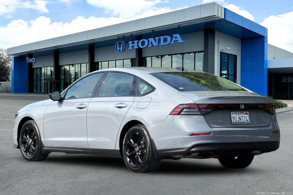 Certified 2025 Honda Accord SE image 10