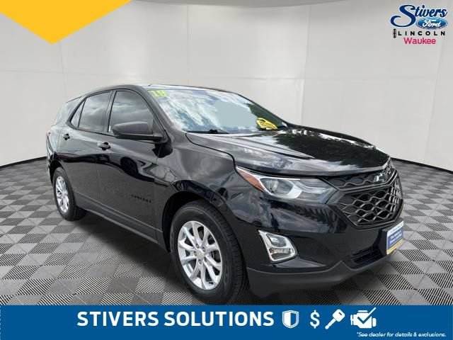 Used 2019 Chevrolet Equinox LS w/ LS Convenience Package FWD image 3