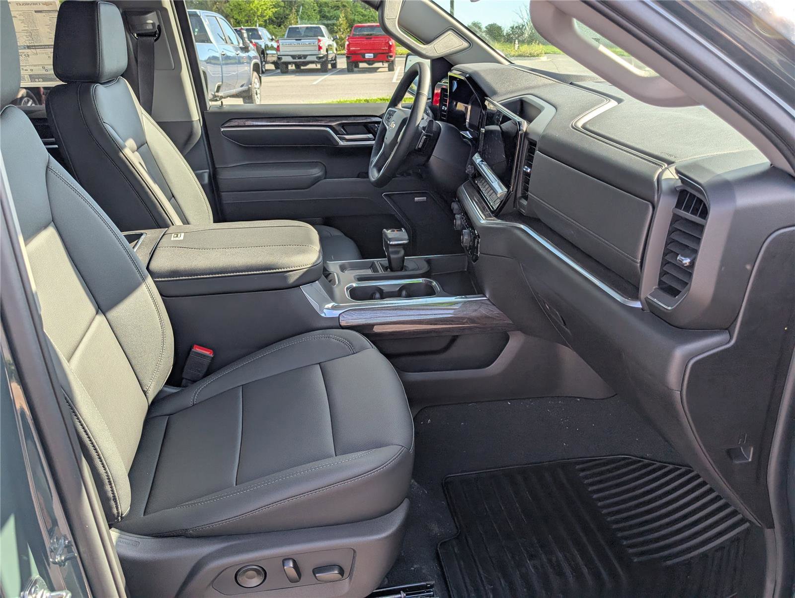 New 2026 Chevrolet Silverado 1500 LTZ w/ LTZ Convenience Package II image 6