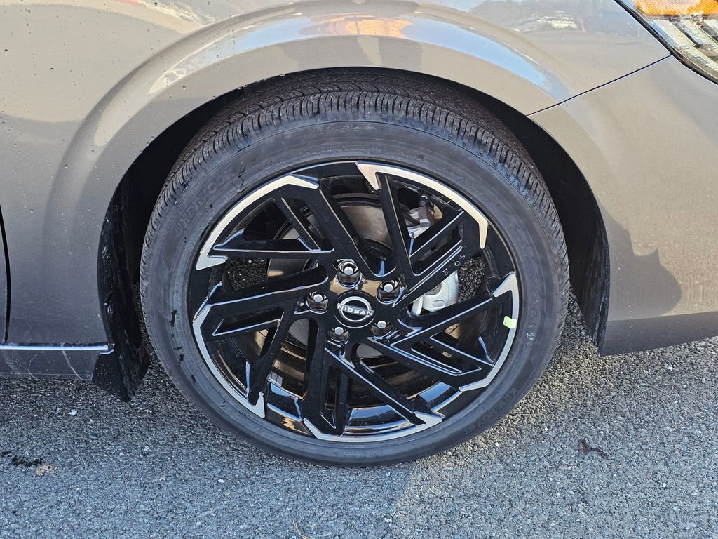 New 2026 Nissan Sentra SR w/ SR Premium Package image 27