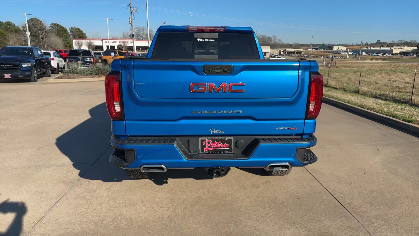 Used 2024 GMC Sierra 1500 AT4 w/ Technology Package image 8