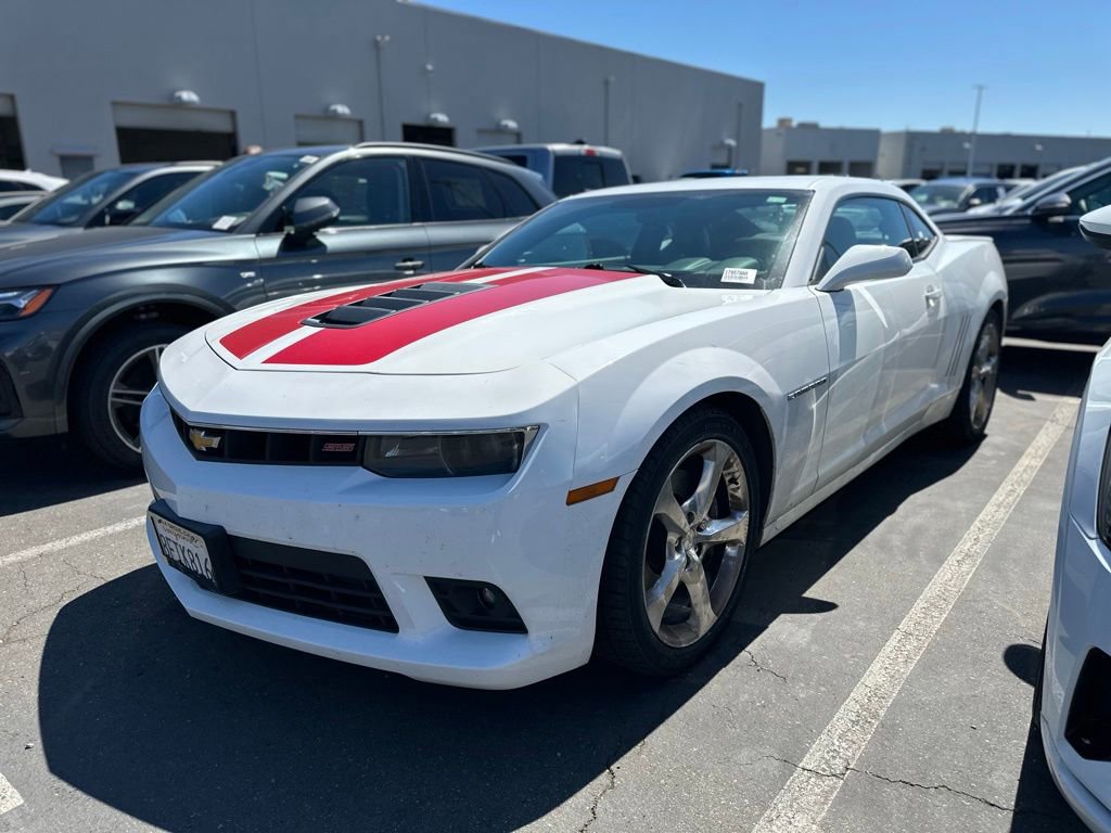 Used 2015 Chevrolet Camaro SS w/ RS Package RWD image 3