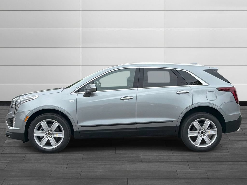 New 2026 Cadillac XT5 Luxury w/ LPO, ONYX Package FWD image 8