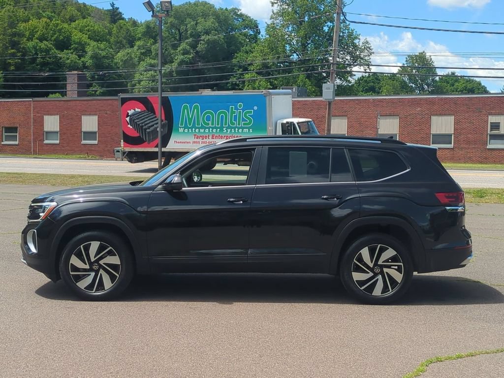 Used 2024 Volkswagen Atlas SE AWD/4WD image 7