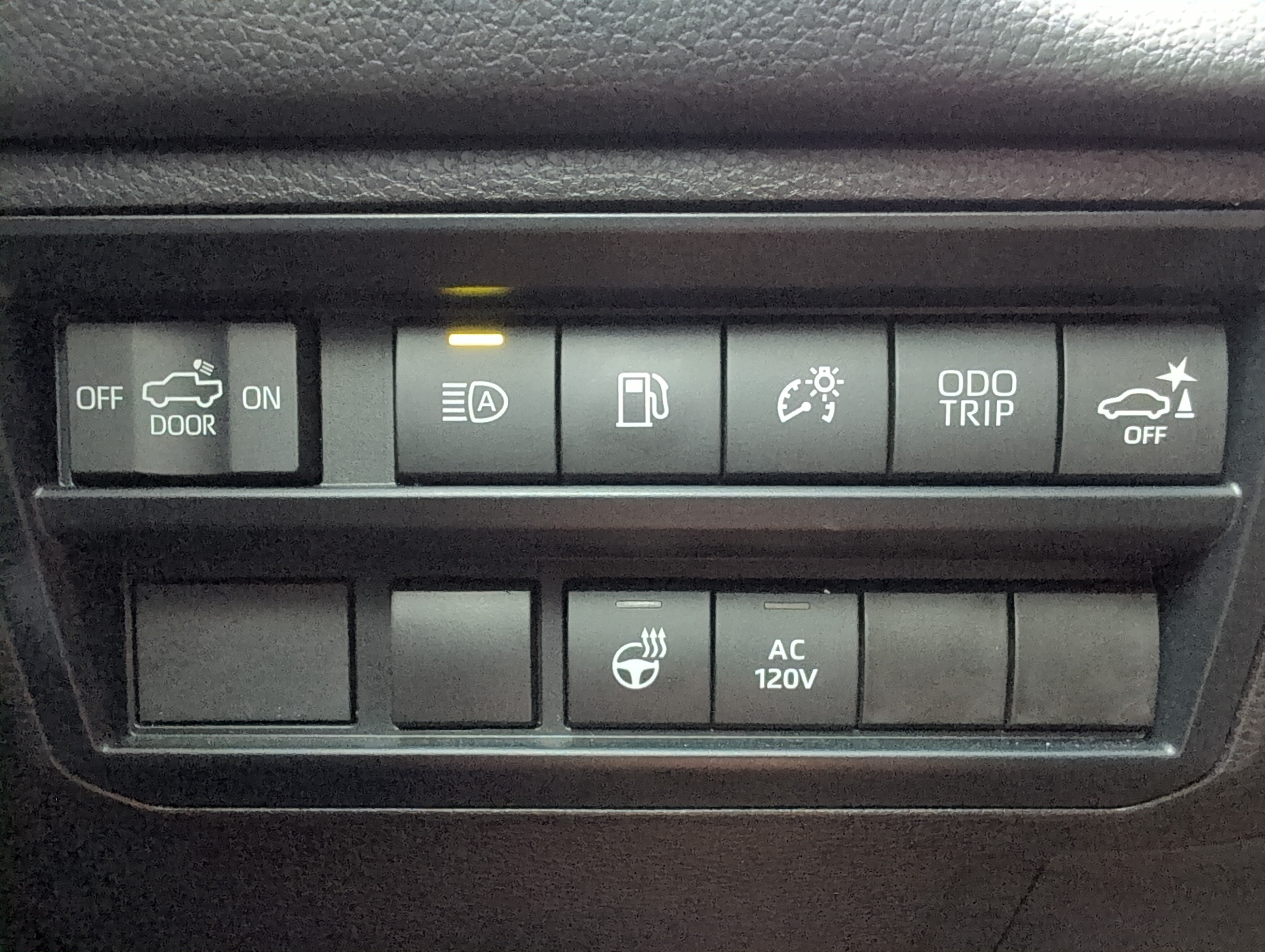 Used 2024 Toyota Tundra Limited AWD/4WD image 38