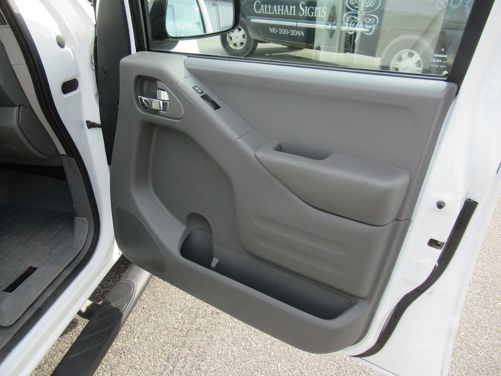 Used 2021 Nissan Frontier SV image 20