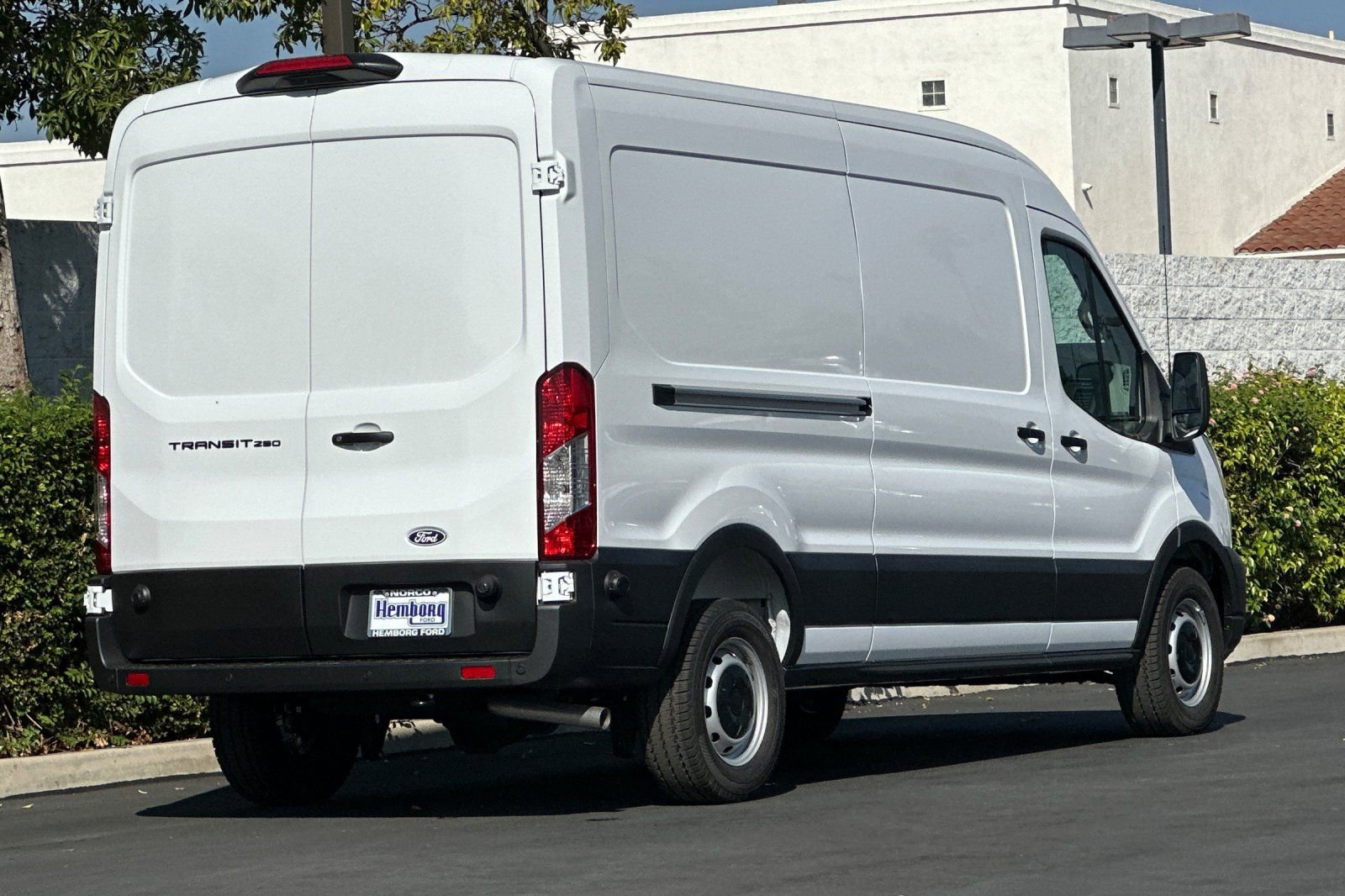 New 2026 Ford Transit 250 148 Medium Roof w/ Load Area Protection Package image 4