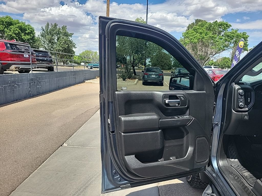Used 2019 Chevrolet Silverado 1500 Custom Trail Boss w/ Custom Convenience Package AWD/4WD image 11