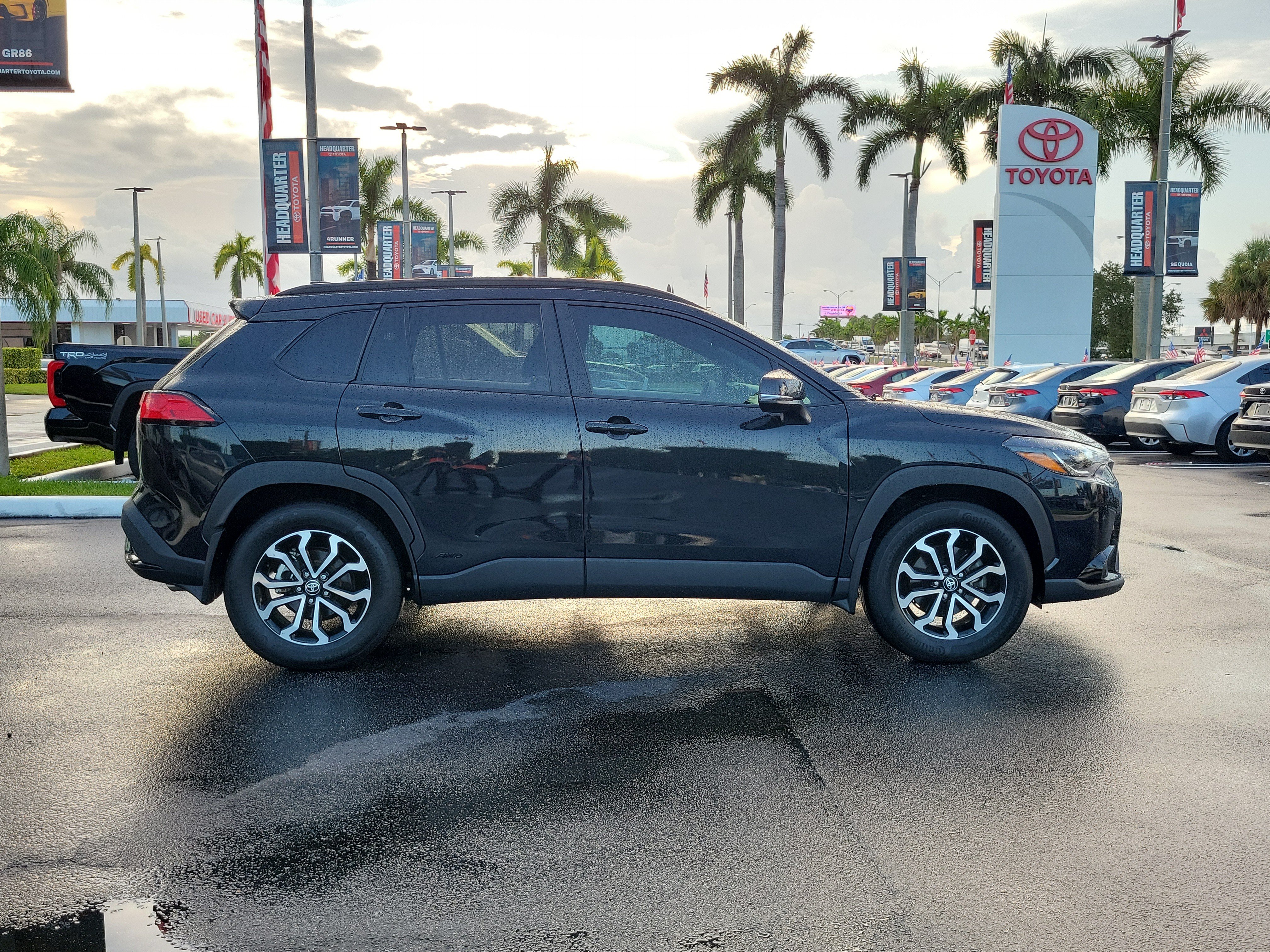 Used 2024 Toyota Corolla Cross AWD Hybrid image 13