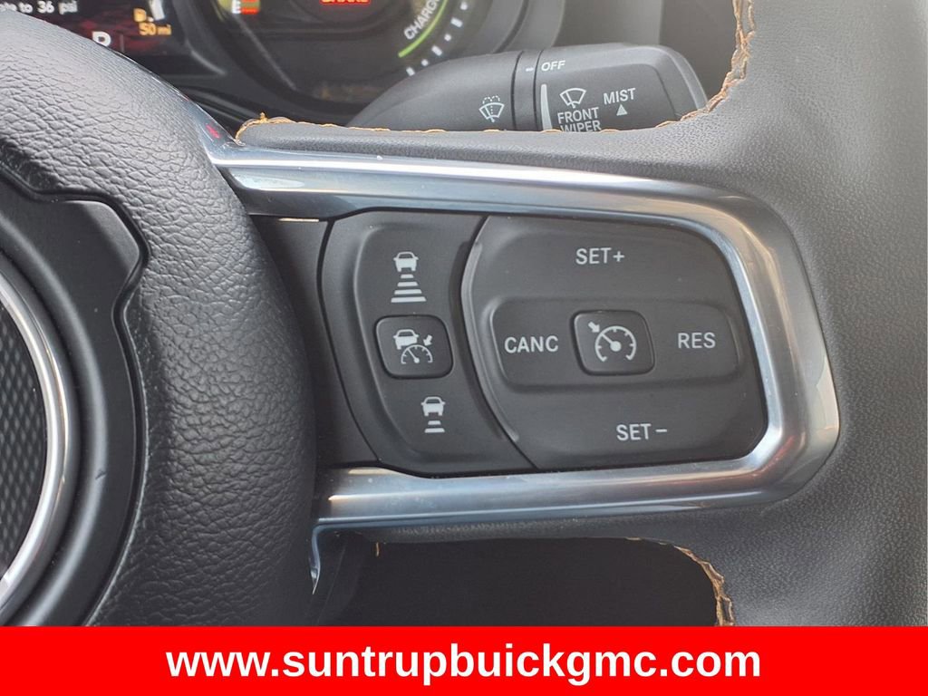 Used 2024 Jeep Wrangler Unlimited Sahara image 31