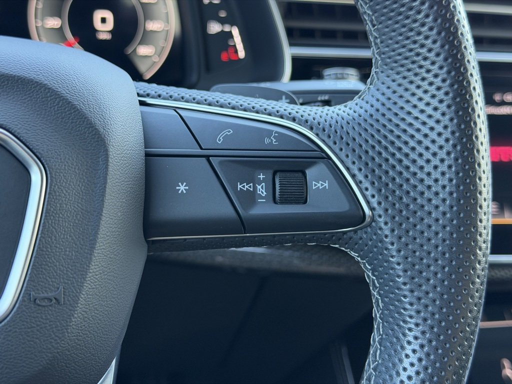 Used 2024 Audi SQ7 Premium Plus w/ S Sport Package image 36