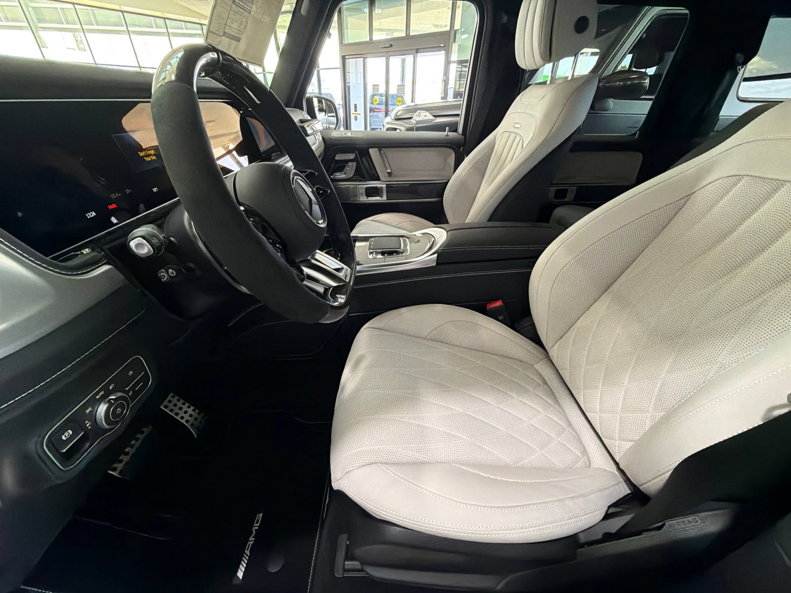 New 2027 Mercedes-Benz G 63 AMG 4MATIC image 11