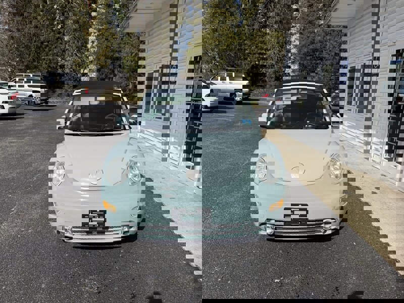 Used 2005 Volkswagen Beetle GLS image 3