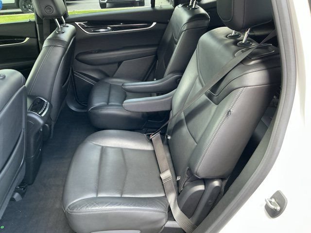 Used 2020 Cadillac XT6 Premium Luxury AWD/4WD image 14