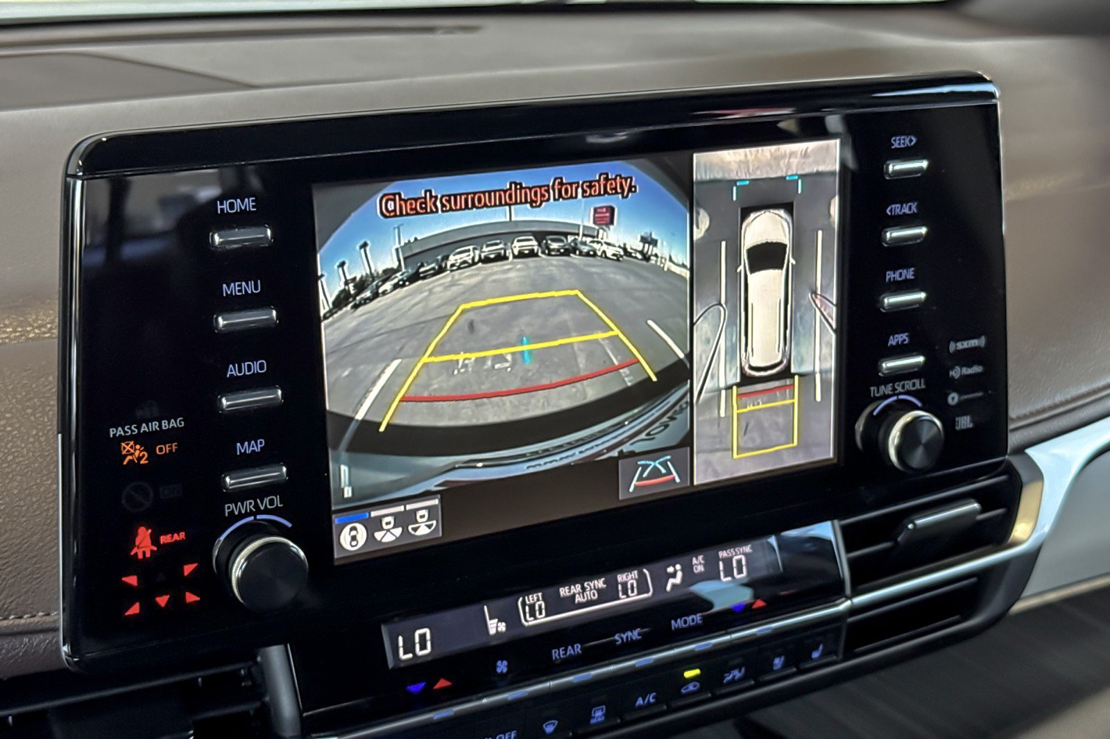 Certified 2023 Toyota Sienna Platinum FWD image 20