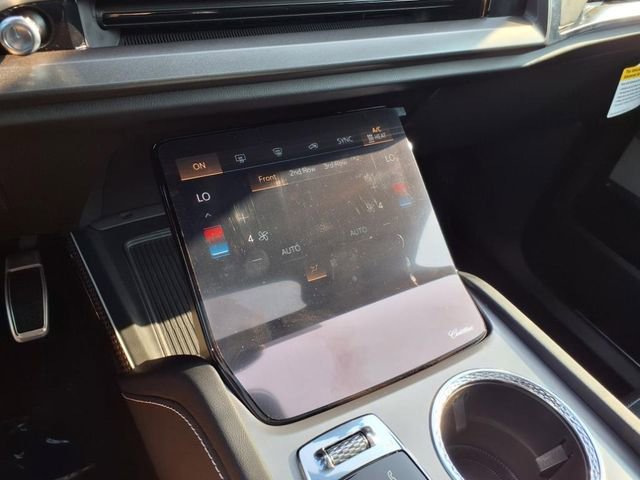 New 2026 Cadillac Vistiq Sport image 32