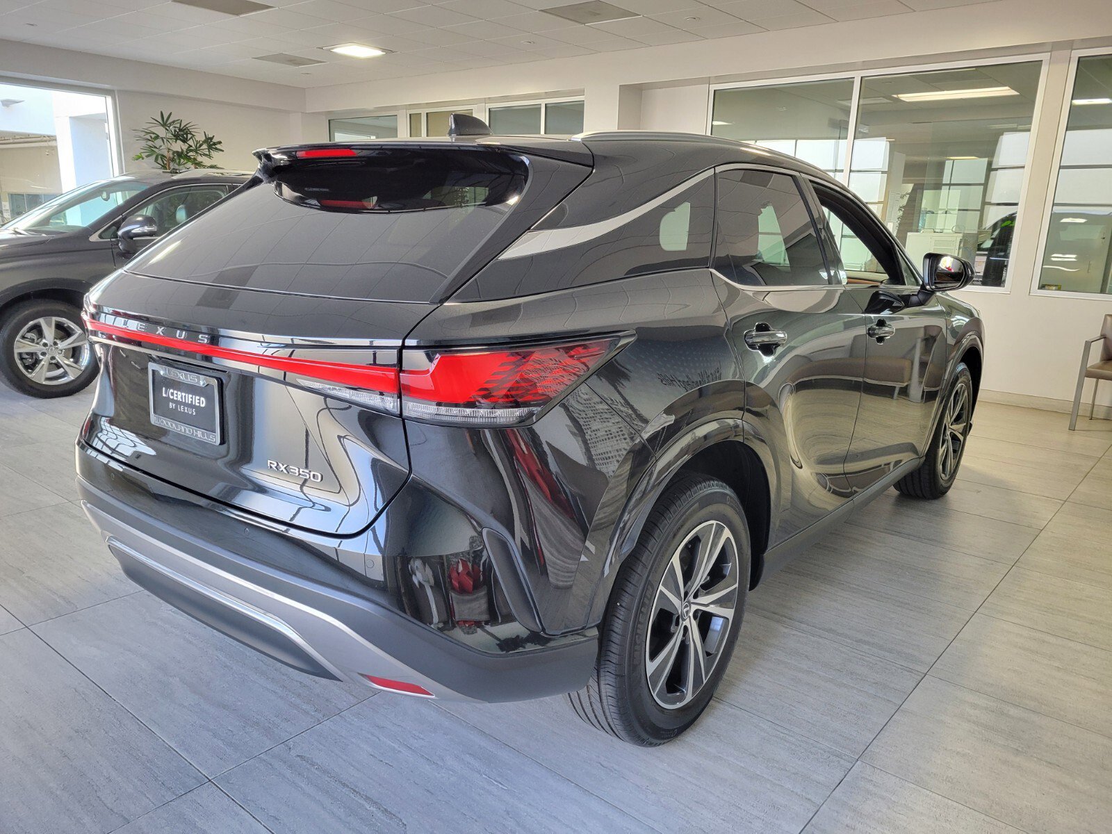 Certified 2025 Lexus RX 350 FWD image 6