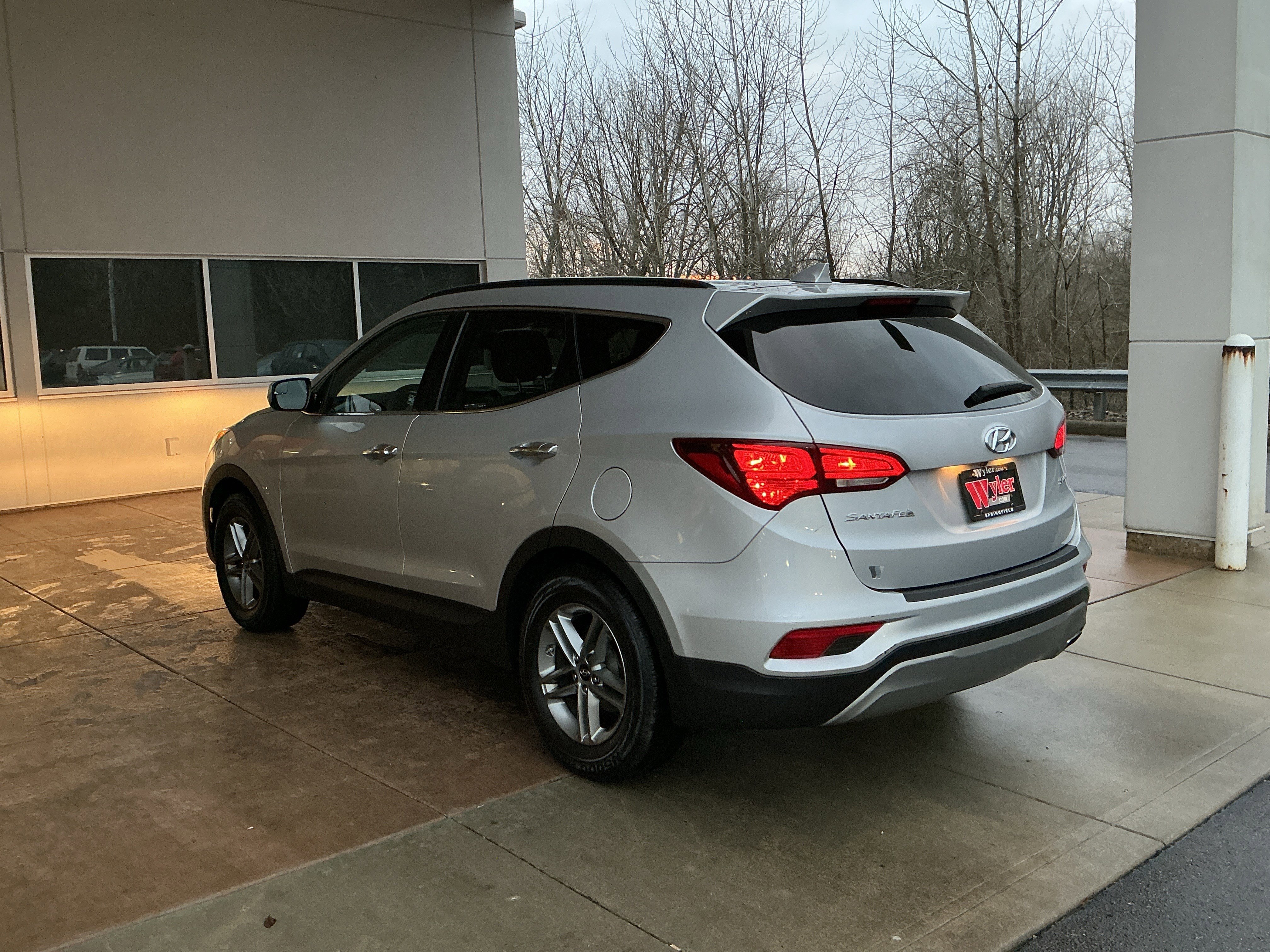 Used 2017 Hyundai Santa Fe Sport image 20