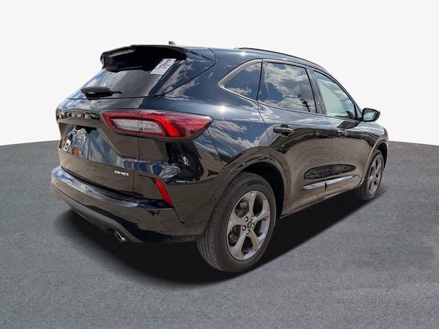 Used 2024 Ford Escape ST-Line w/ Tech Pack #1 AWD/4WD image 3