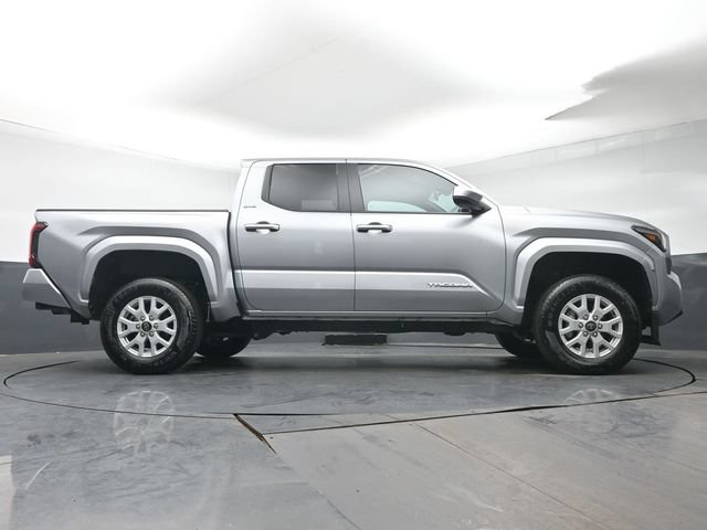 Certified 2026 Toyota Tacoma SR5 AWD/4WD image 36