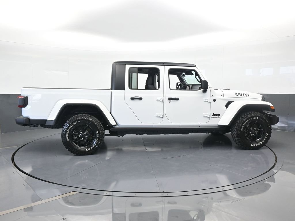 Used 2024 Jeep Gladiator Sport image 7