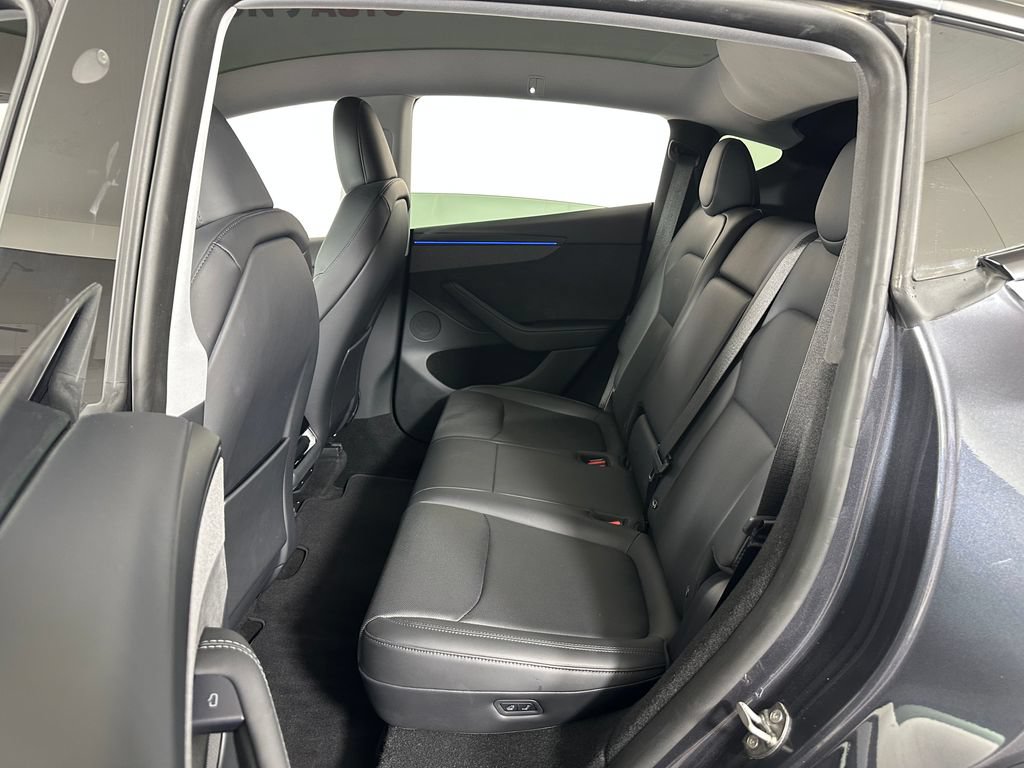 Used 2026 Tesla Model Y AWD image 24