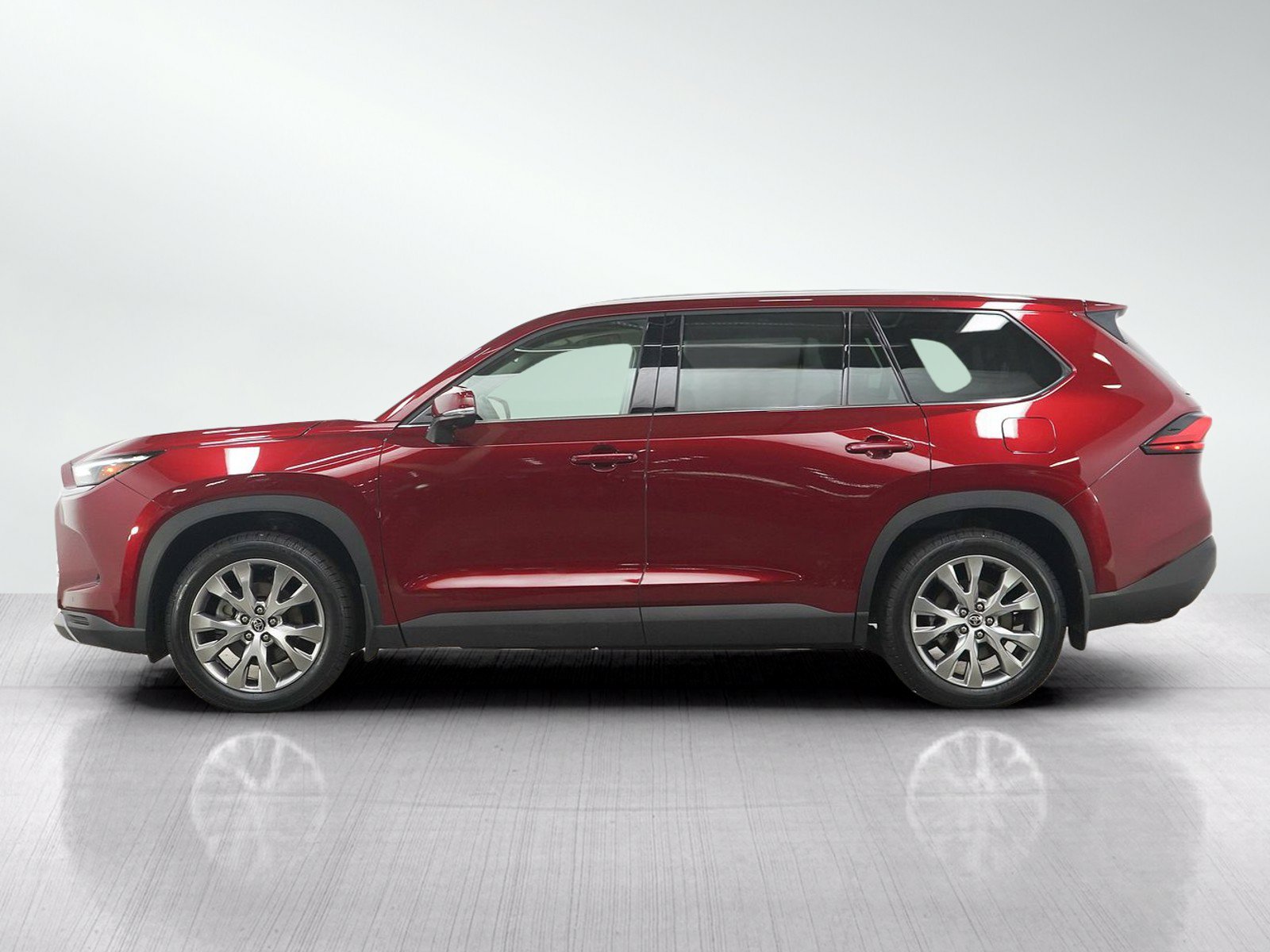 Used 2024 Toyota Grand Highlander AWD image 2