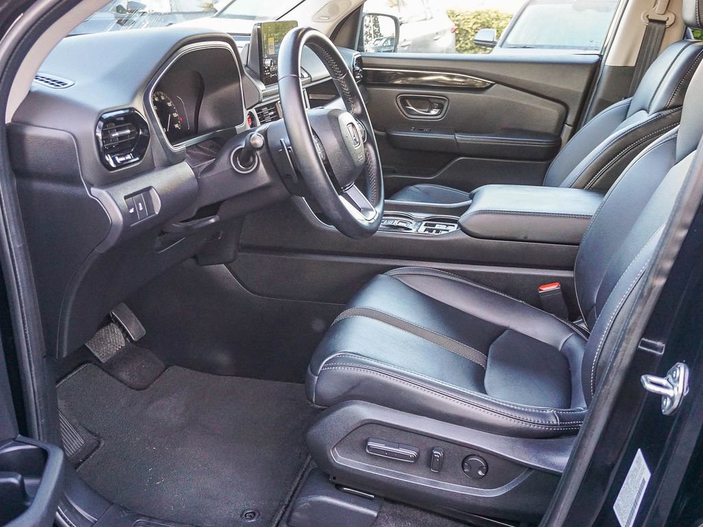 Used 2023 Honda Pilot Touring image 18