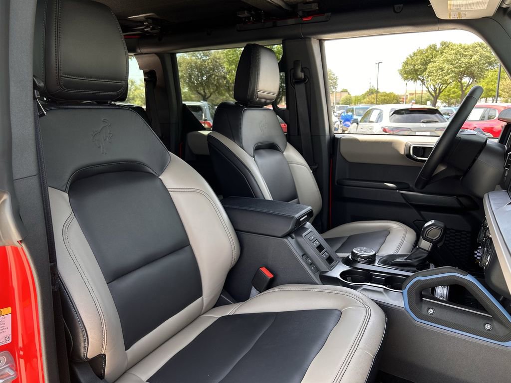 Used 2024 Ford Bronco Wildtrak image 28