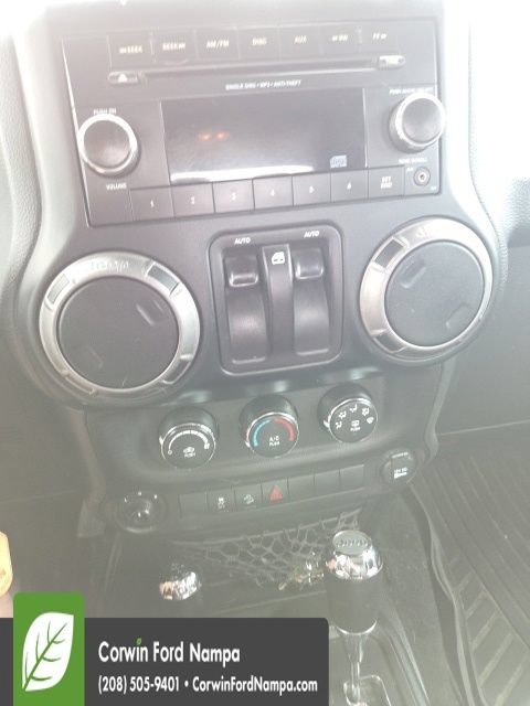 Used 2018 Jeep Wrangler Sport AWD/4WD image 12