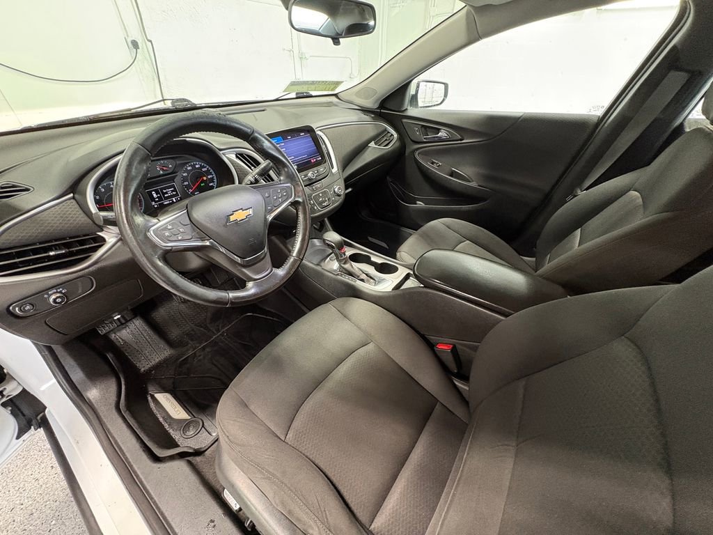 Used 2021 Chevrolet Malibu RS w/ LPO, Convenience Package 1 image 15