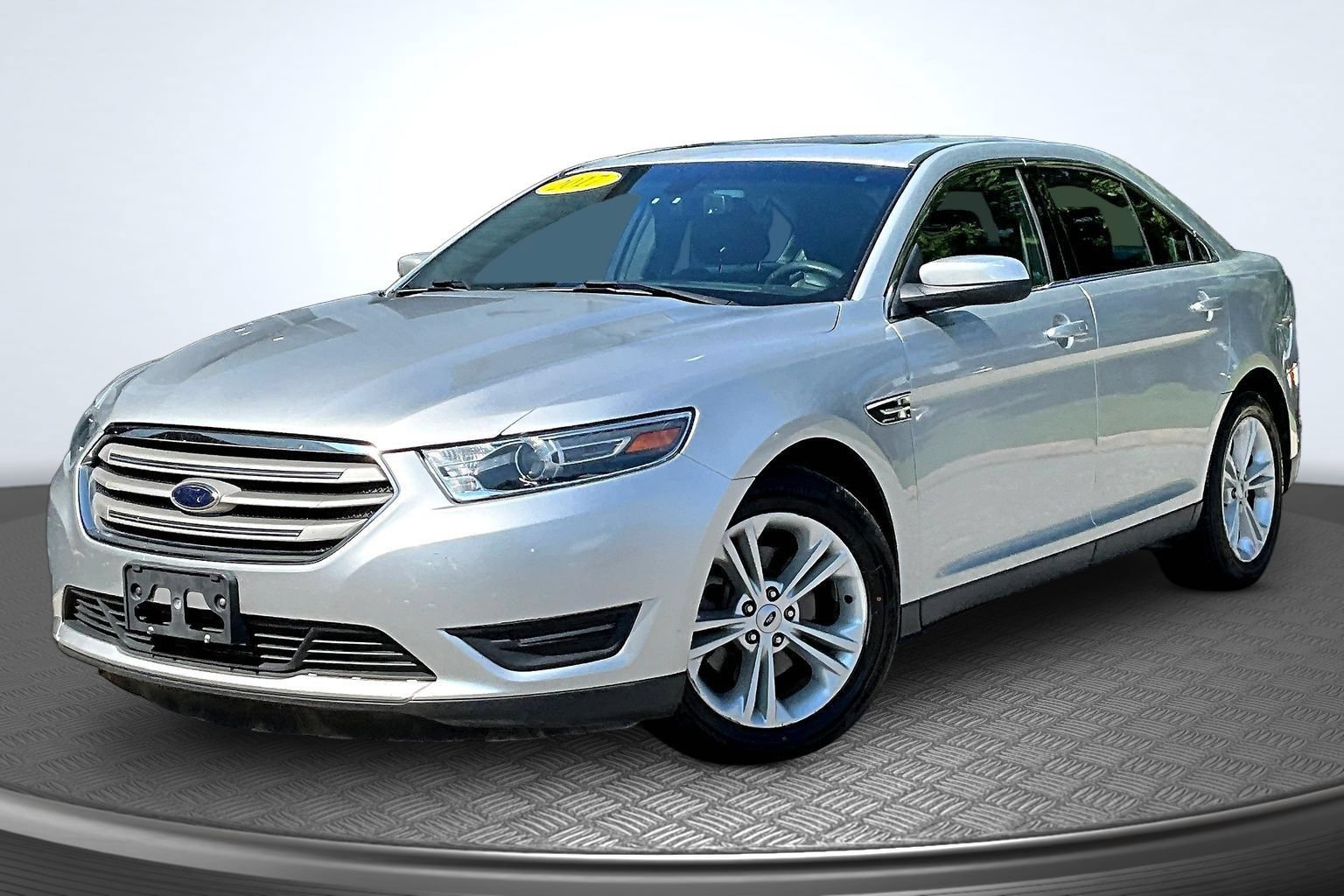 Used 2017 Ford Taurus SEL w/ Equipment Group 201A FWD image 1
