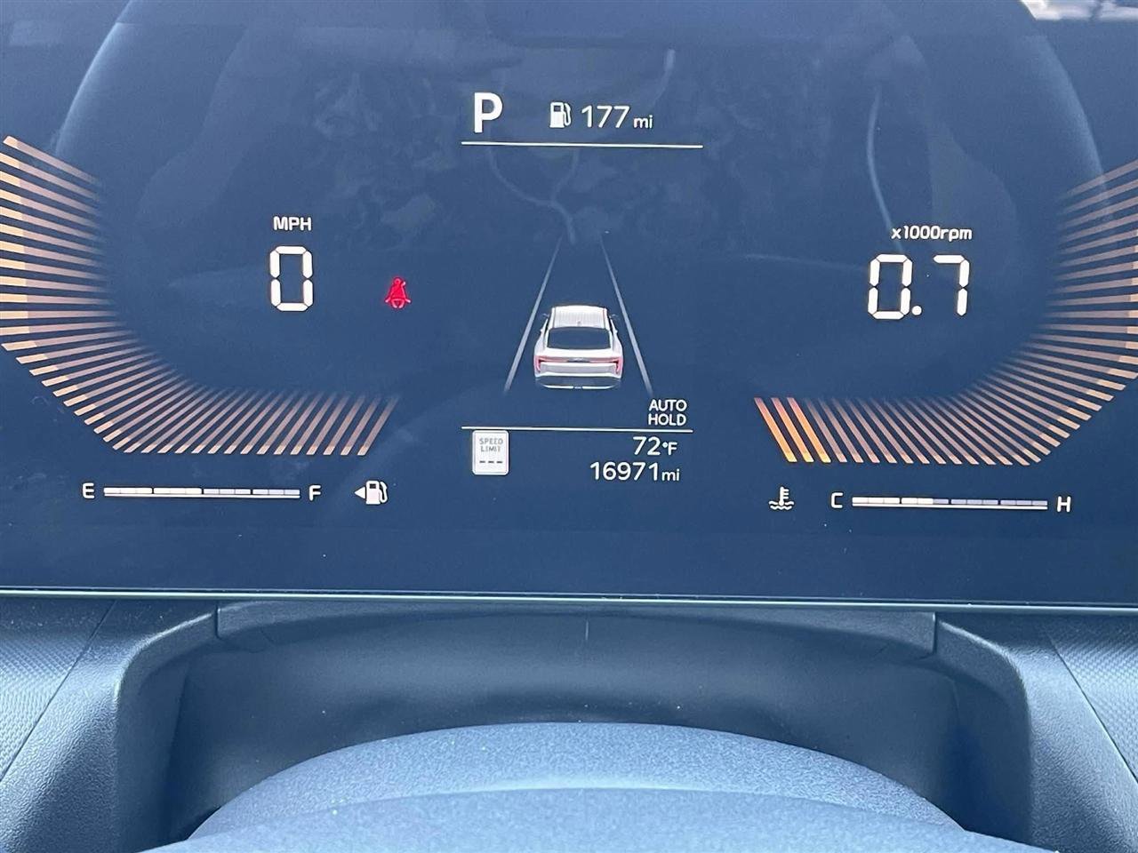 Used 2025 Kia K4 LX image 21