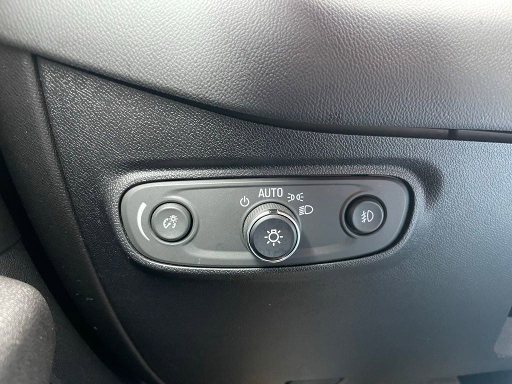 Used 2018 Chevrolet Equinox Premier image 44