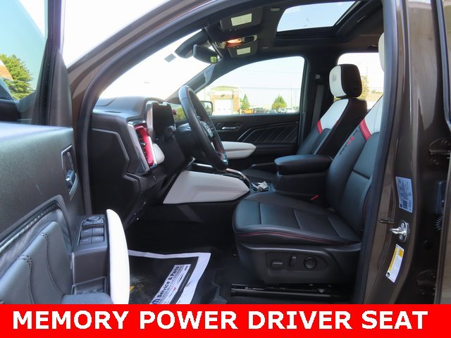 Used 2024 GMC Canyon AT4X w/ AT4X AEV Edition image 17