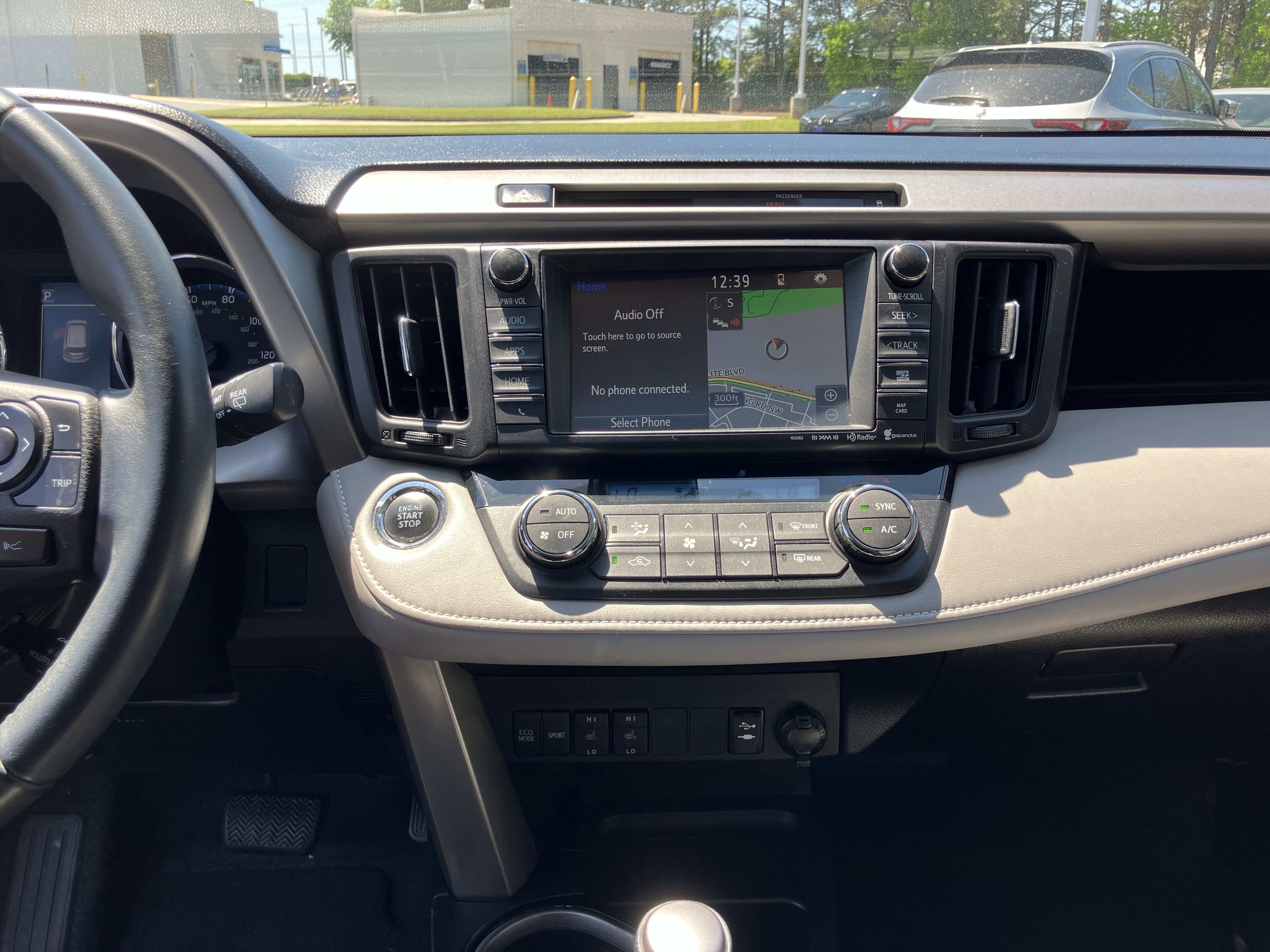 Used 2016 Toyota RAV4 Limited FWD image 24