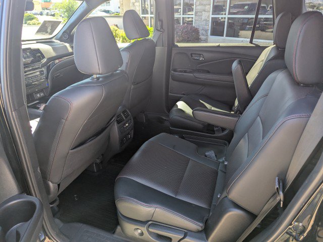 Used 2021 Honda Pilot Black Edition image 24