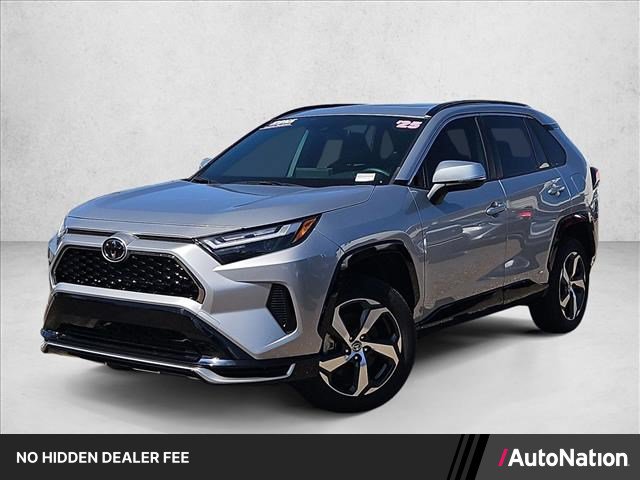 Used 2025 Toyota RAV4 SE w/ Weather & Moonroof Package