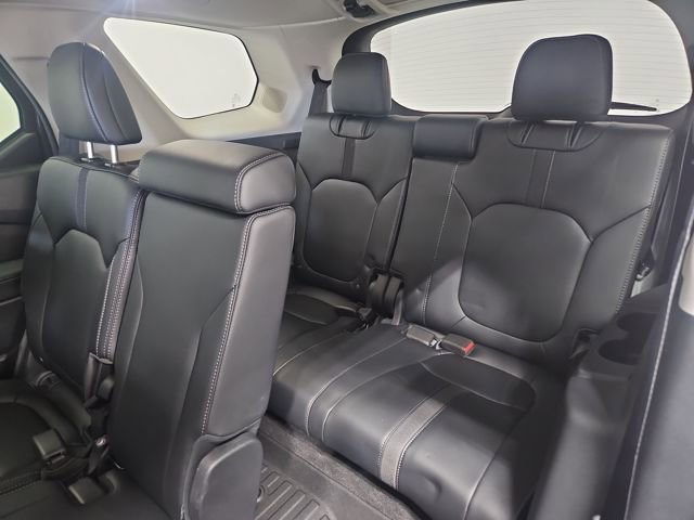 Certified 2025 Honda Pilot Touring image 28