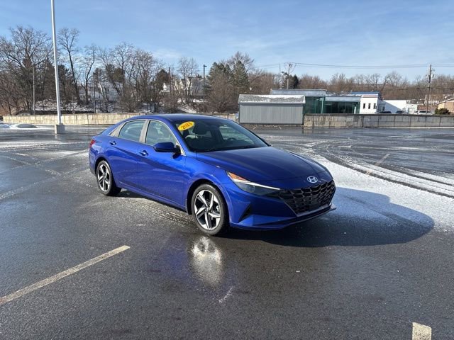 Used 2023 Hyundai Elantra SEL w/ Convenience Package image 7