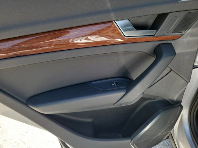 Certified 2023 Audi Q5 2.0T Premium w/ Convenience Package image 12