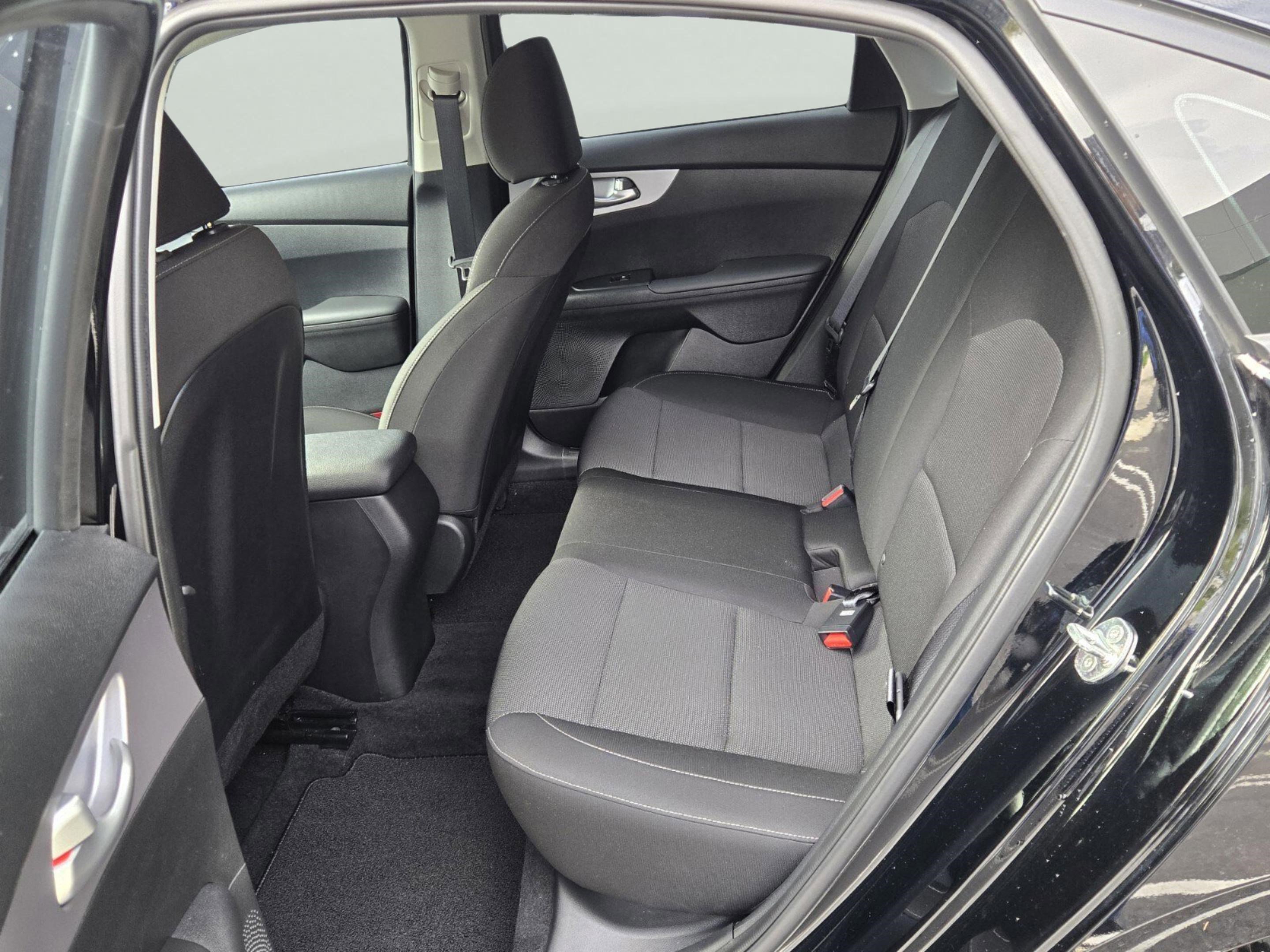 Used 2024 Kia Forte LXS w/ LXS Technology Package image 12