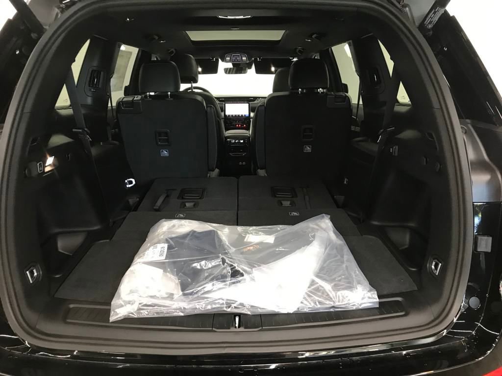 New 2025 Jeep Grand Cherokee L Limited image 37