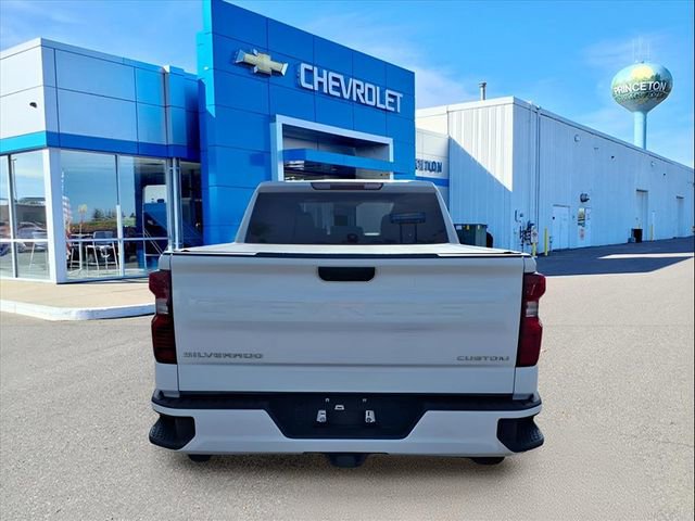 Used 2022 Chevrolet Silverado 1500 Custom AWD/4WD image 4