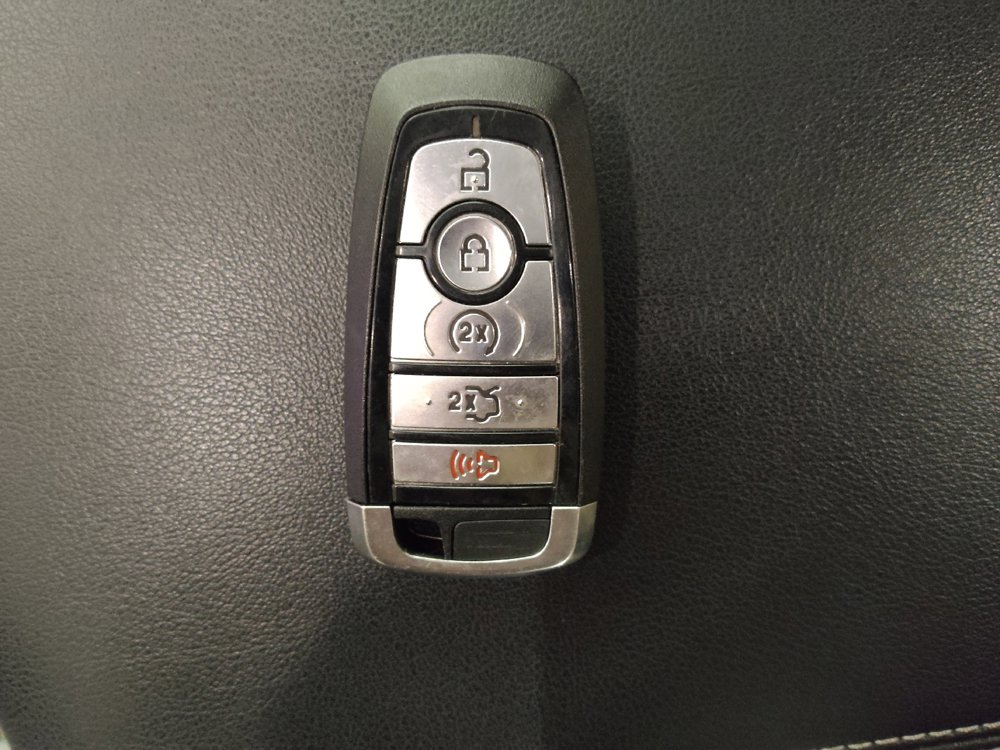 Used 2019 Ford Edge Titanium w/ Cold Weather Package image 32