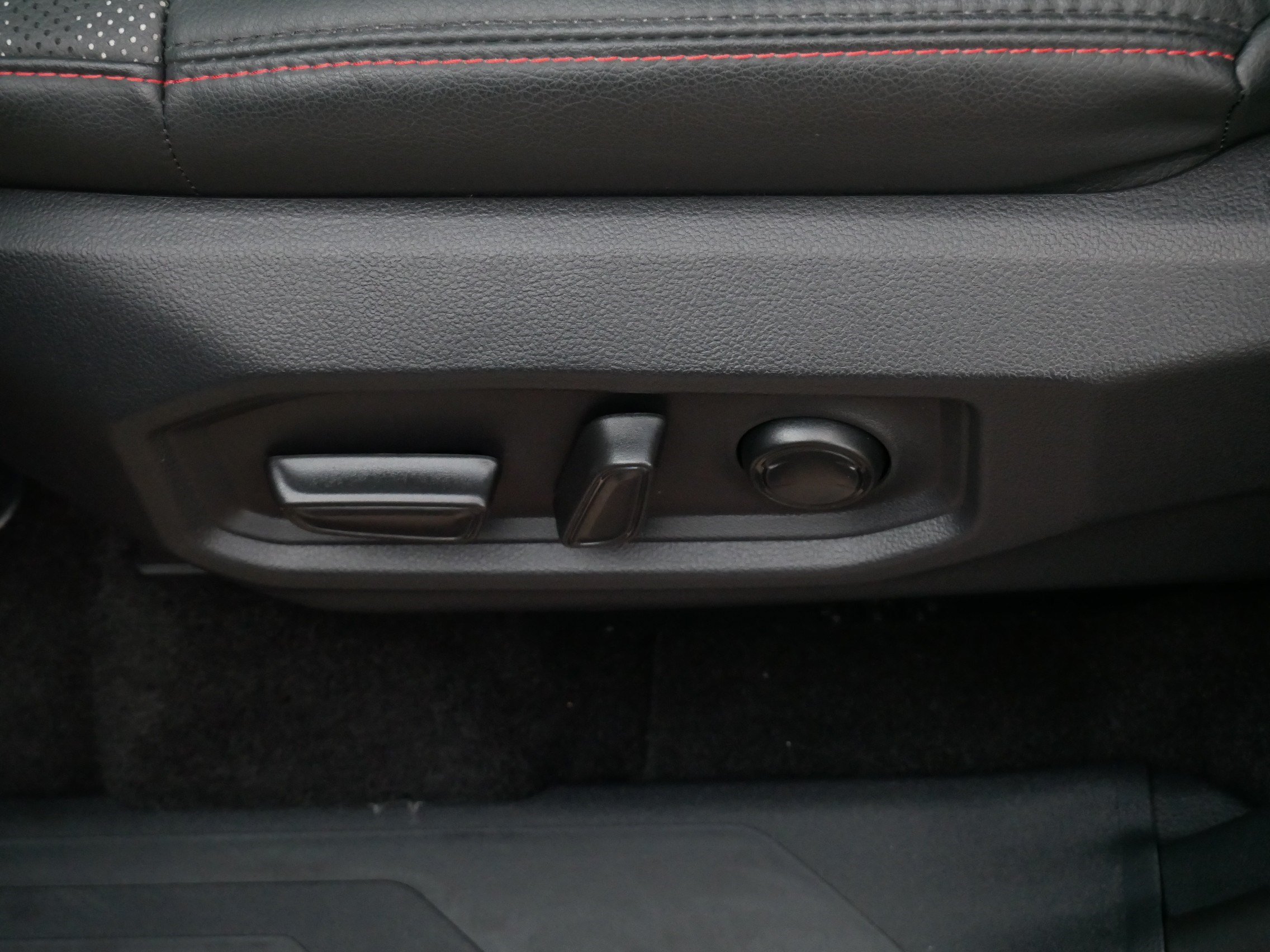 Certified 2025 Toyota Sequoia TRD Pro AWD/4WD image 19