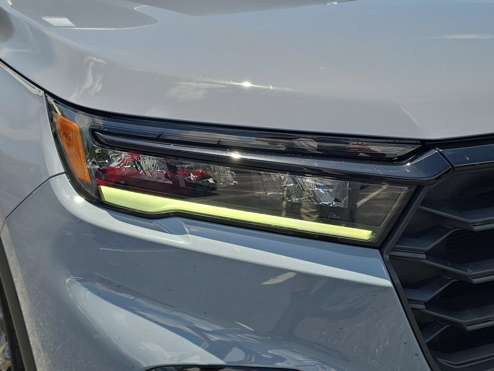 Certified 2025 Honda Pilot Sport image 7