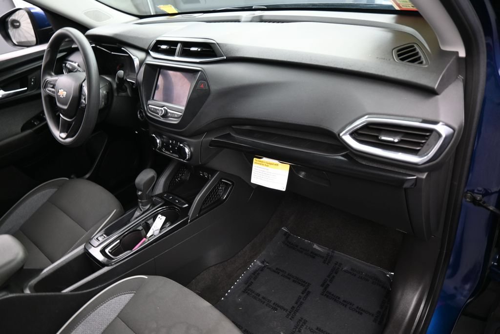Used 2023 Chevrolet TrailBlazer LT FWD image 42