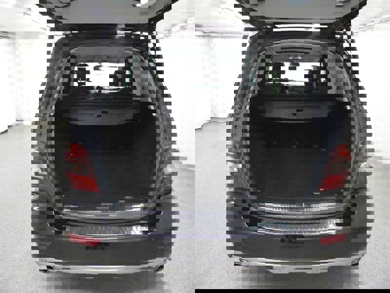 Used 2010 Mercedes-Benz ML 350 4MATIC image 30